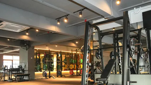 Anytime Fitness Aman Cheras: Alamat, Waktu & Kemudahan 1 Ruang latihan di Anytime Fitness Aman Cheras