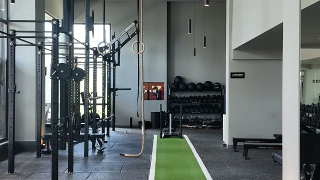 Believe Fitness Seremban Gateway: Lokasi, Akses & Panduan Gym 1 Imej ilustrasi latihan untuk panduan Believe Fitness Seremban Gateway; bukan foto cawangan