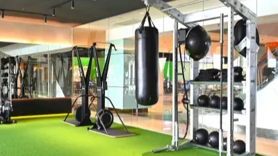 Peak Fitness IKON Connaught: Lokasi Gym di Kuala Lumpur 1 Ruang latihan di Peak Fitness IKON Connaught
